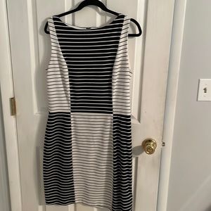 Beautiful Chaps  Black and White sleeveless striped dress. Size 16.